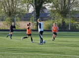 Trainingsavond S.K.N.W.K. JO7-1, JO11-1JM en JO12-1JM van maandag 8 april 2024 (64/79)